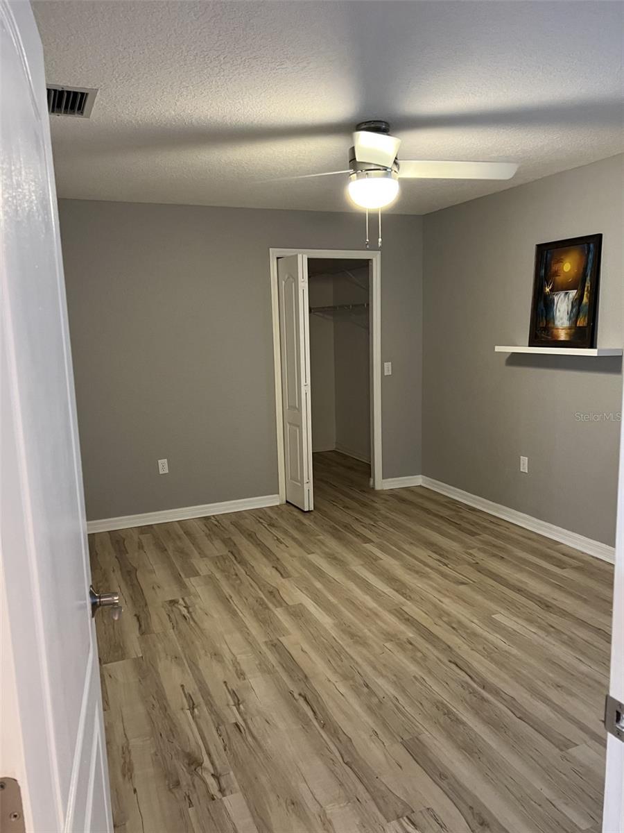 PIPERS MEADOW - Residential