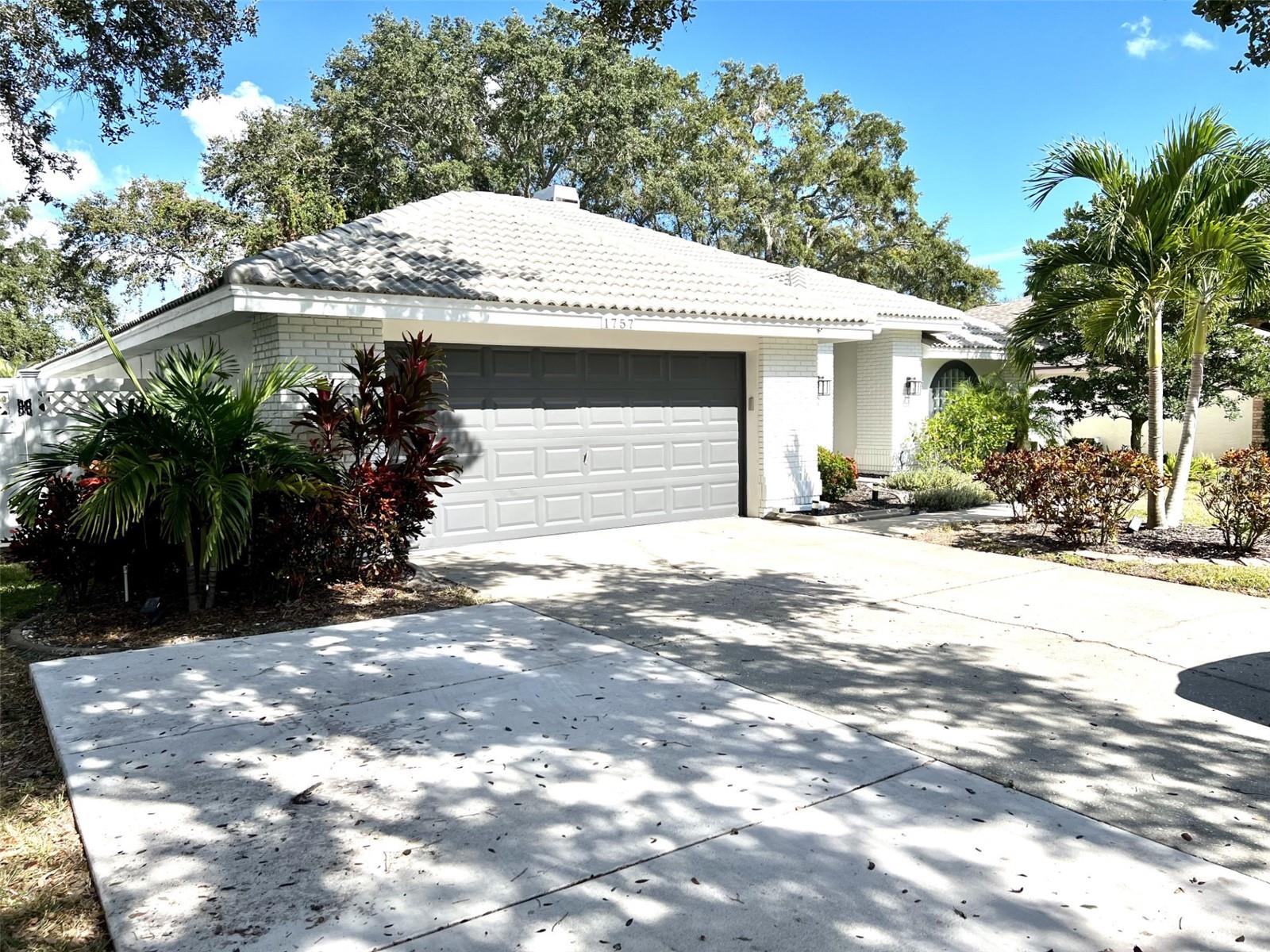 PIPERS MEADOW - Residential