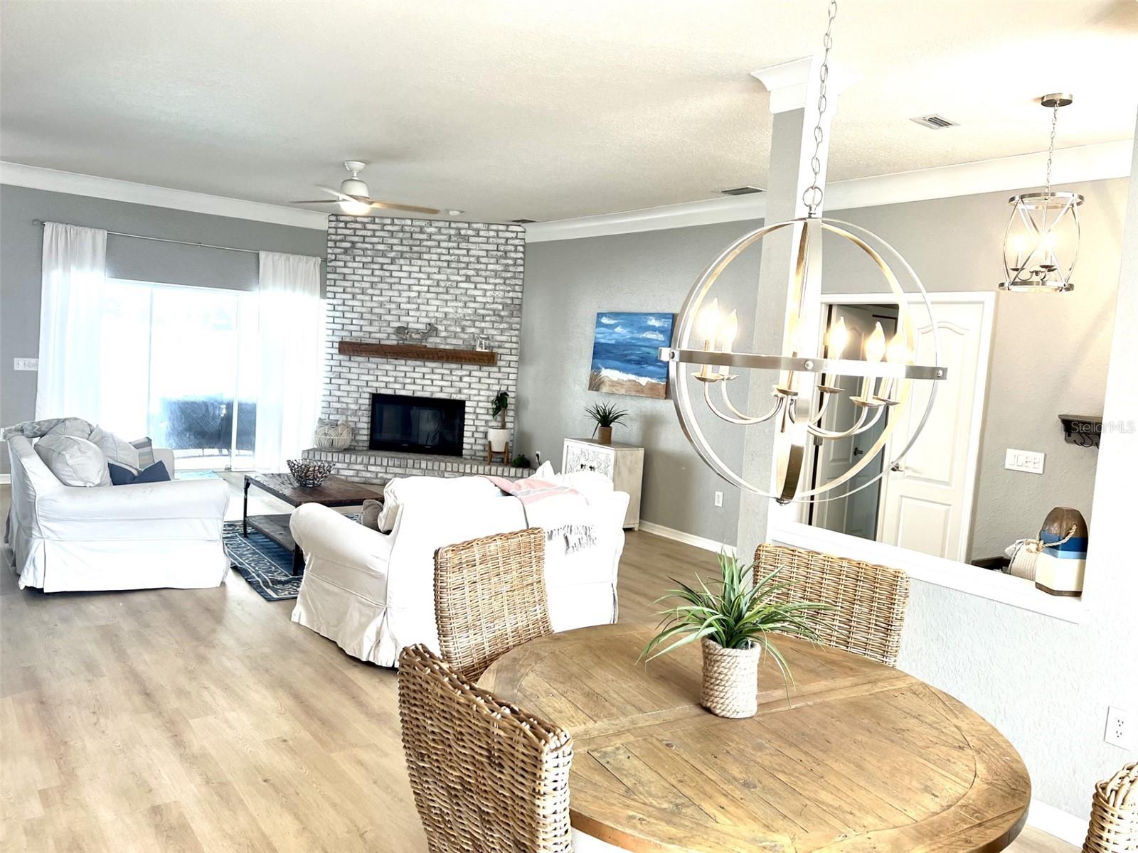 PIPERS MEADOW - Residential