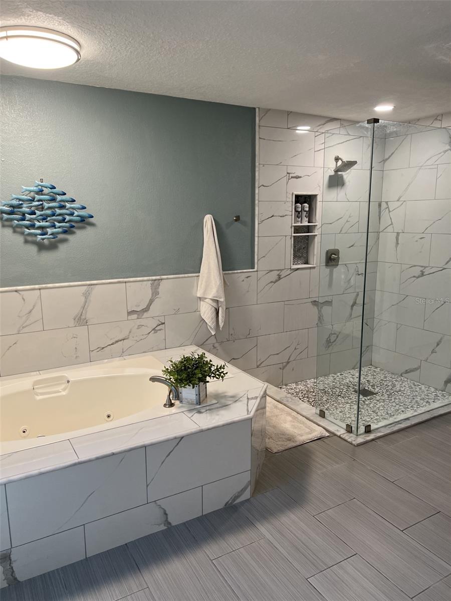 PIPERS MEADOW - Residential