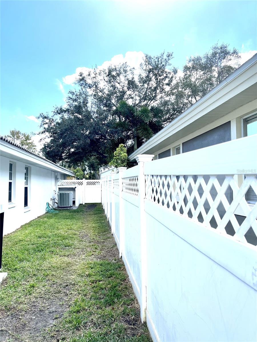 PIPERS MEADOW - Residential