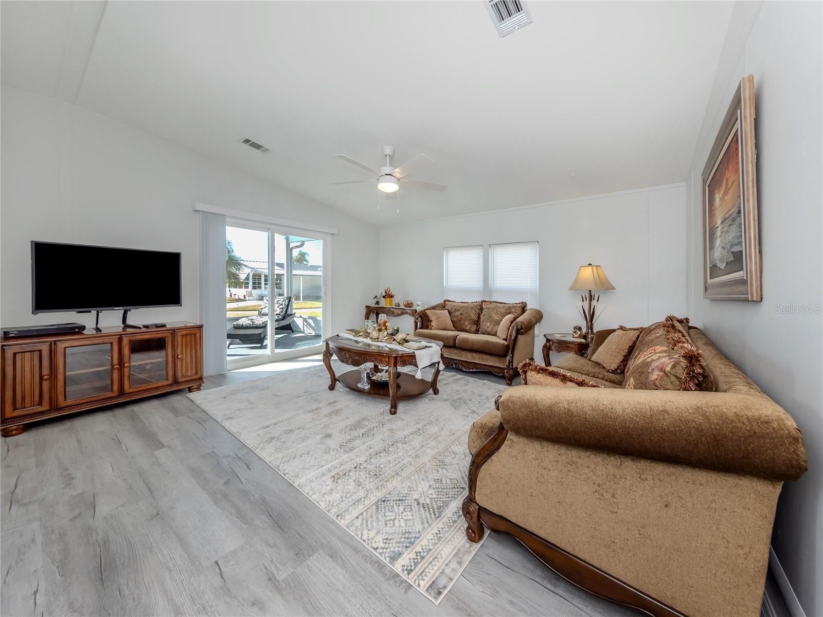 HARBOR ISLES III - Residential