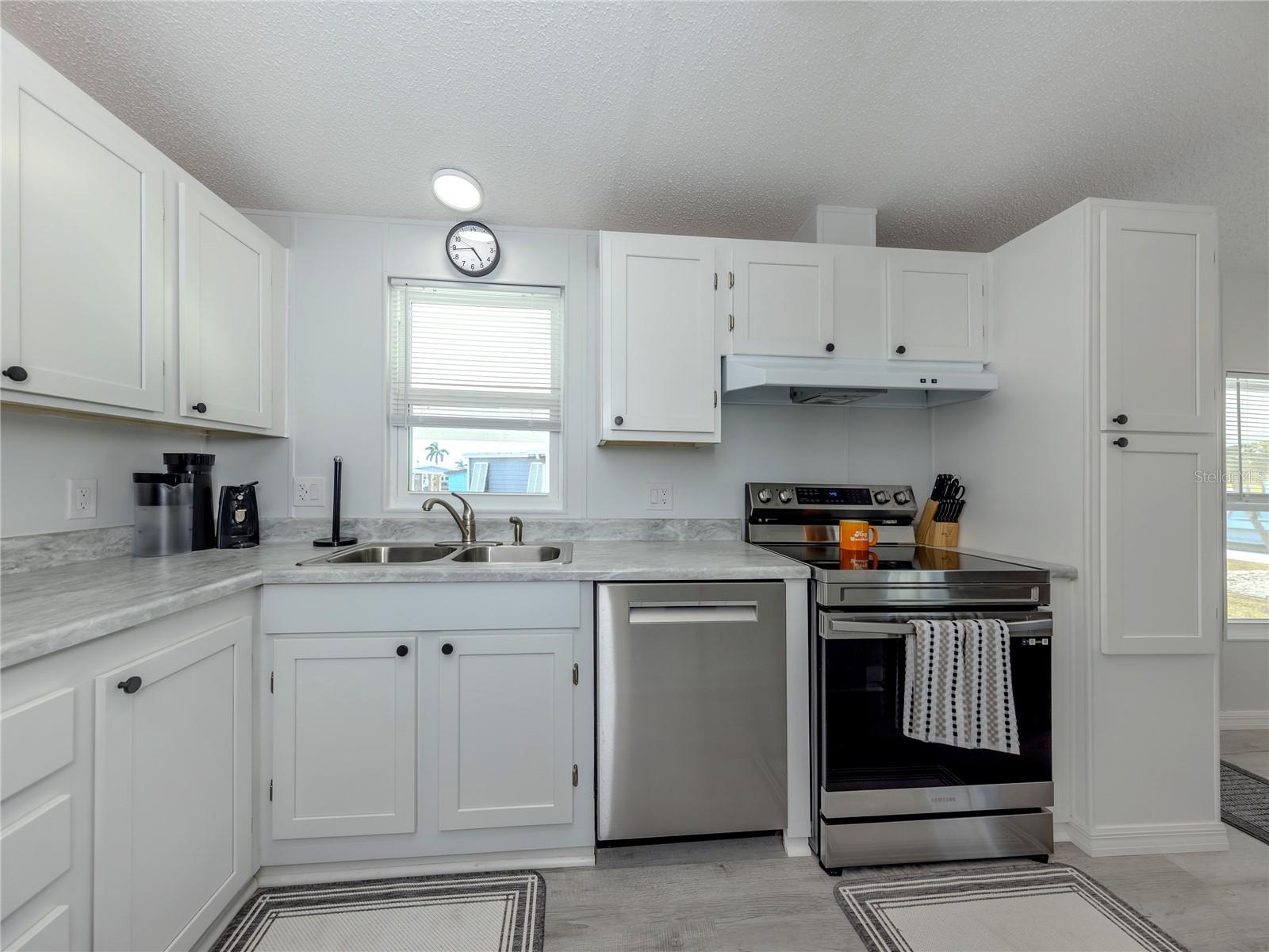 HARBOR ISLES III - Residential