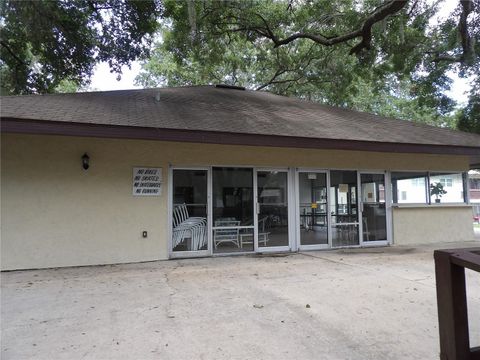 A home in LAKELAND