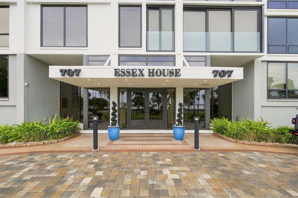 Photo of 707 S Gulfstream Avenue #207, Sarasota, FL 34236 (MLS # TB8535462)