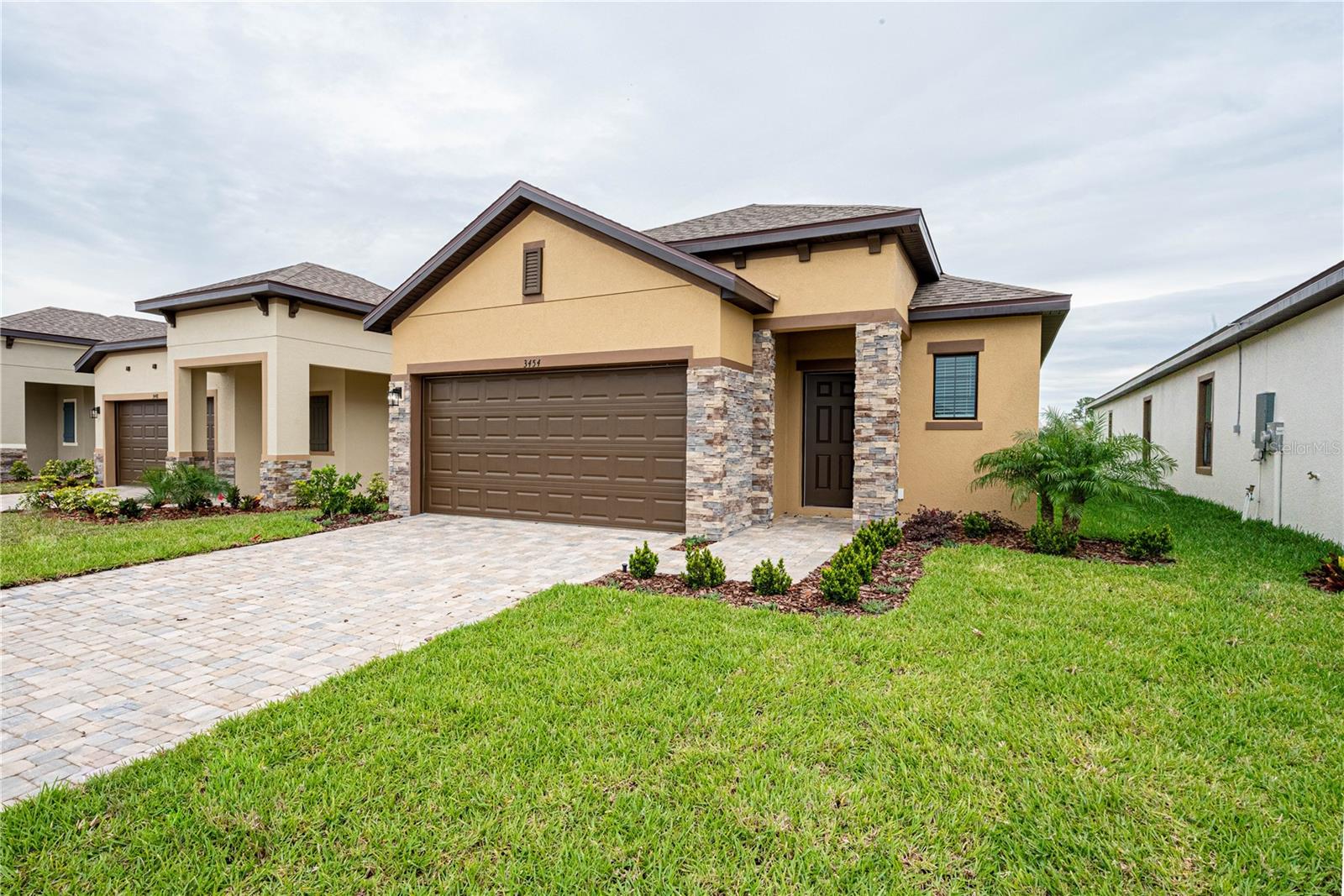 Gated Rental Community in South Lakeland with easy access to Tampa or Orlando! Conveniently located next to shops and restaurants, with beautiful golf course views. This beautiful 3-bedroom 2-bath is ready for occupancy. This rental community is the first of its kind here in Lakeland and will feature a community pool, dog park. It includes lawn care, pest control, and internet. This home is complete with a washer and dryer and screened in lanai. This community allows pets with nothing over 30 pounds, no aggressive breeds, and a 2 pet max. This community has a minimum credit score requirement of 580. Security deposit amounts are determined by credit score. To apply for this home please find application at www.lakelandproperties.org
