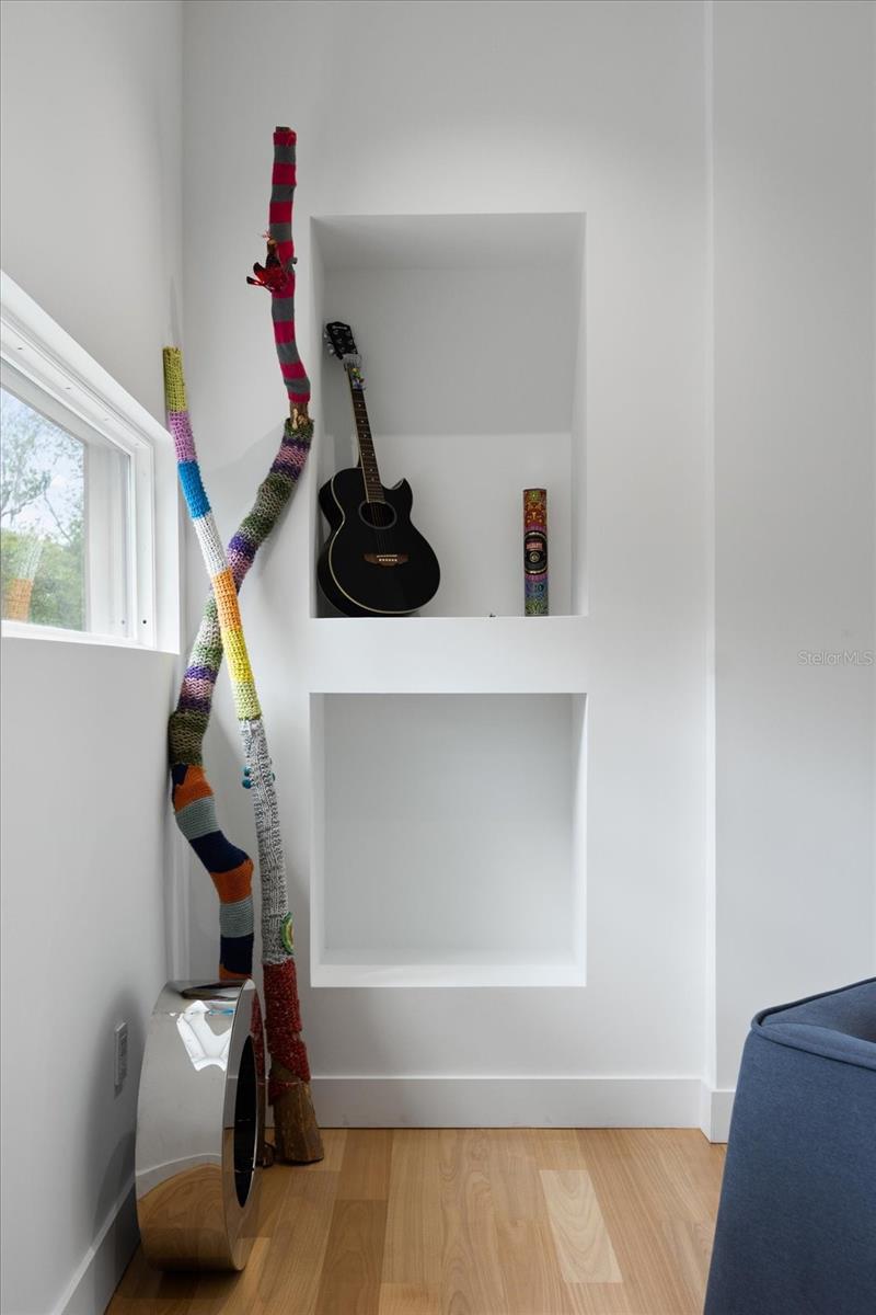 GOLDENROD/PERSHING - Residential