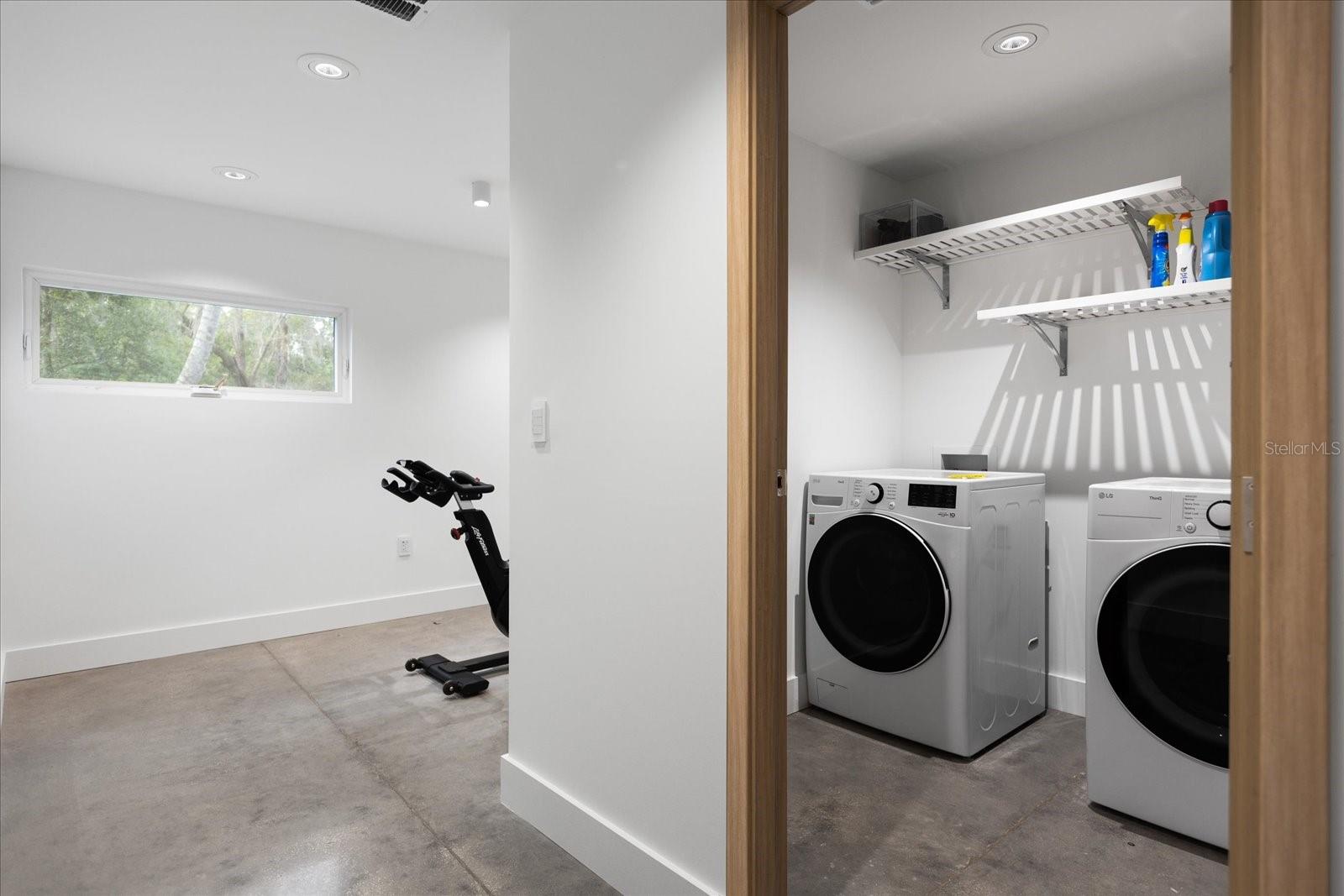 GOLDENROD/PERSHING - Residential