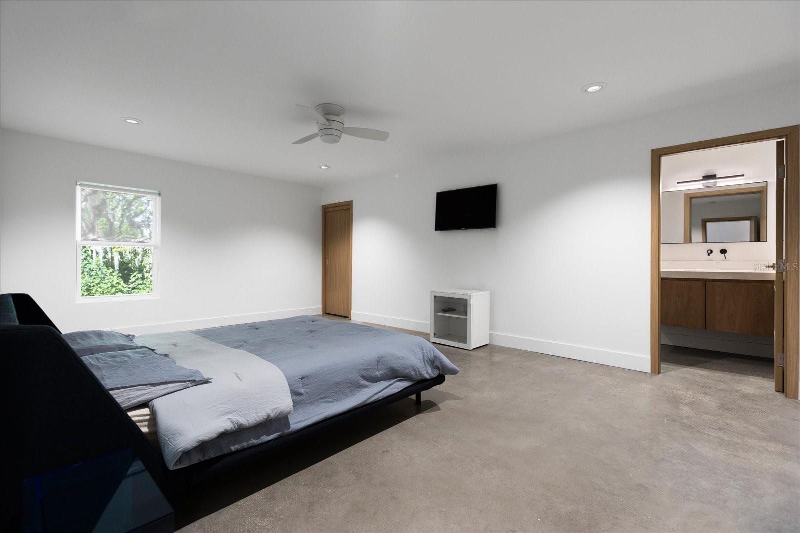 GOLDENROD/PERSHING - Residential