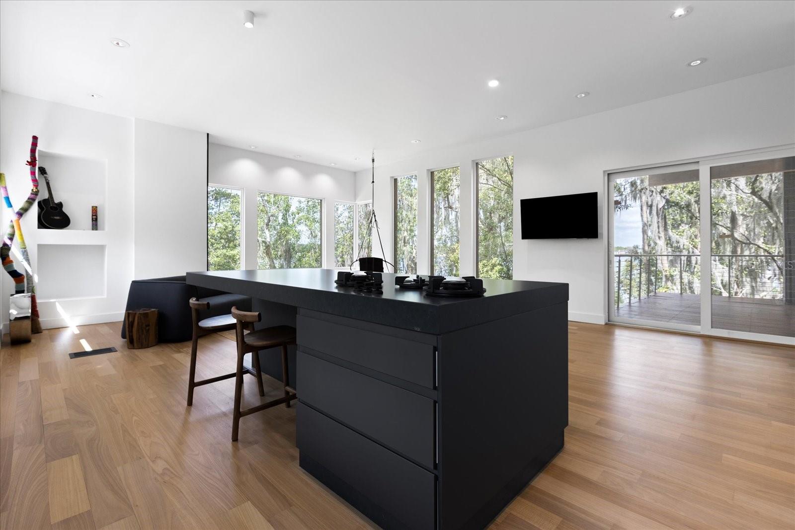 GOLDENROD/PERSHING - Residential