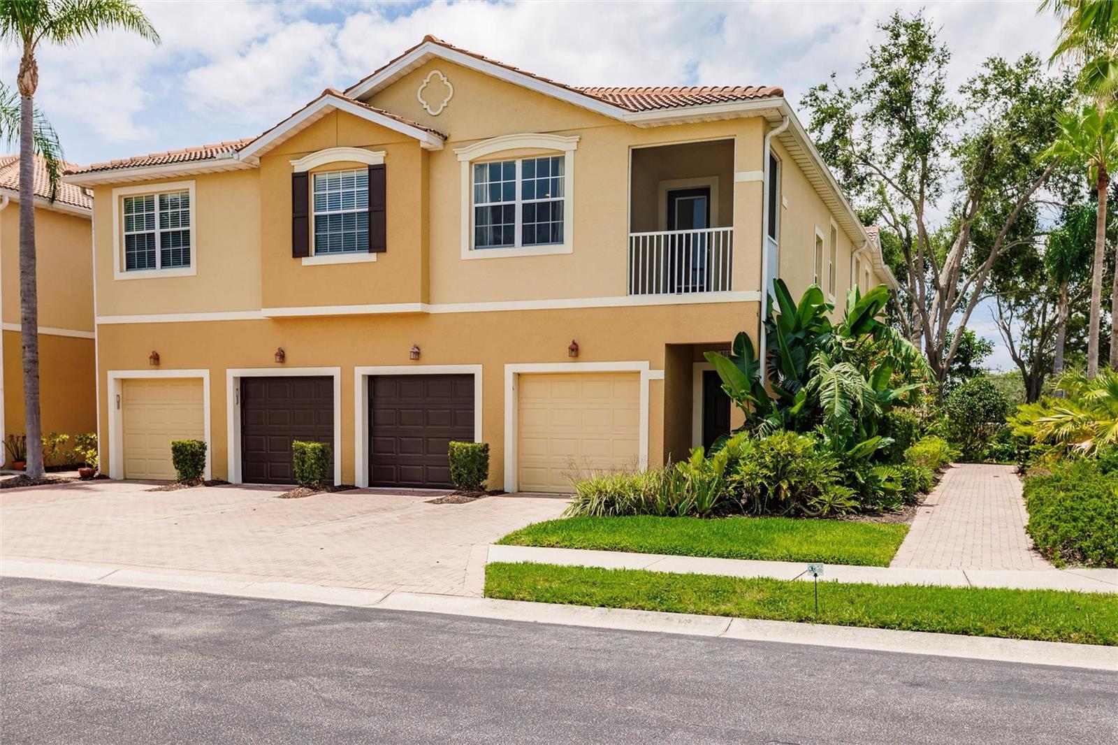 8098 MOONSTONE DRIVE 17-203