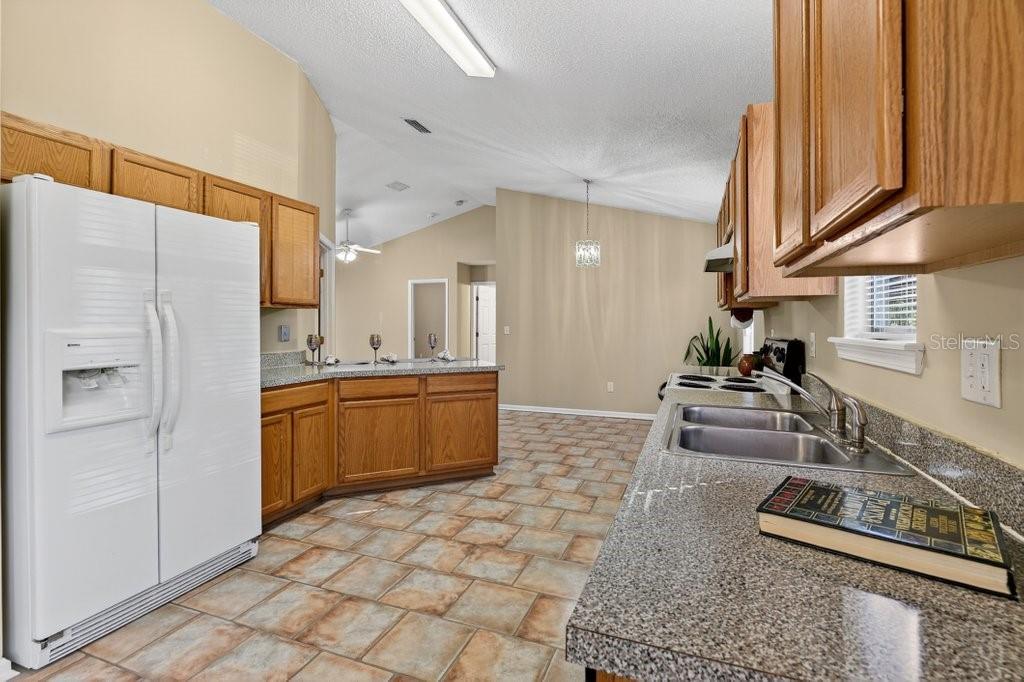 SUNNYSIDE PARK - Residential