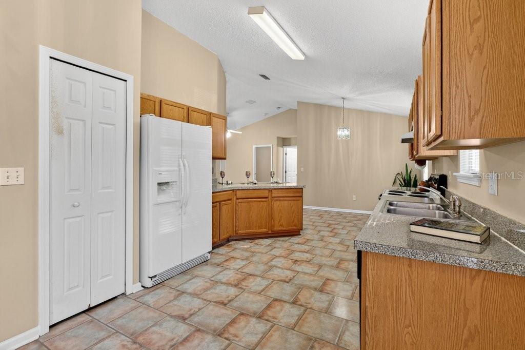 SUNNYSIDE PARK - Residential