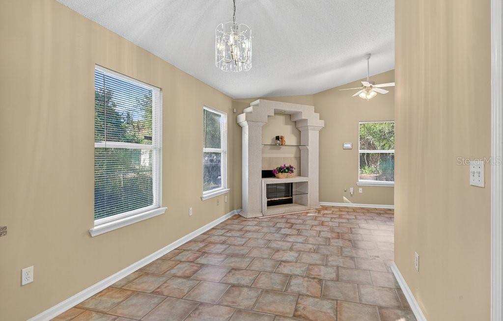 SUNNYSIDE PARK - Residential