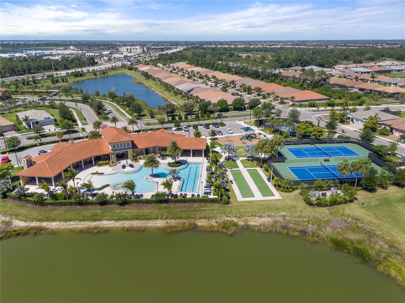 RENAISSANCE AT WEST VILLAGES - Residential