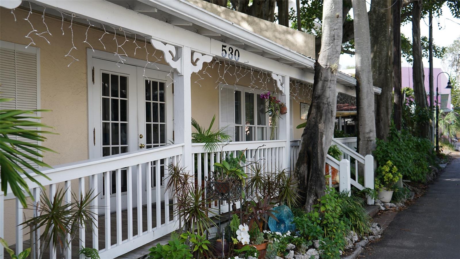 BURNS COURT ENCLAVE - Residential