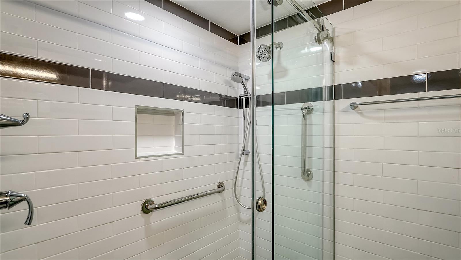 BURNS COURT ENCLAVE - Residential