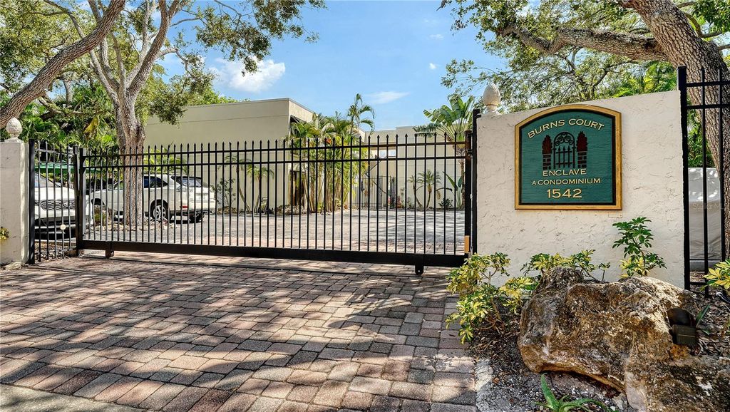 Photo of 1542 Oak Street #102, Sarasota, FL 34236 (MLS # A4658284)