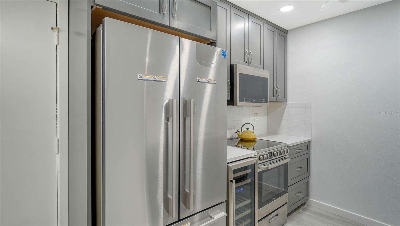 BURNS COURT ENCLAVE - Residential