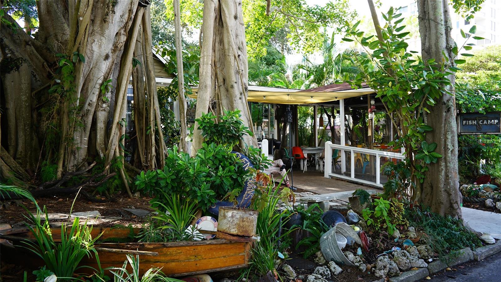 BURNS COURT ENCLAVE - Residential