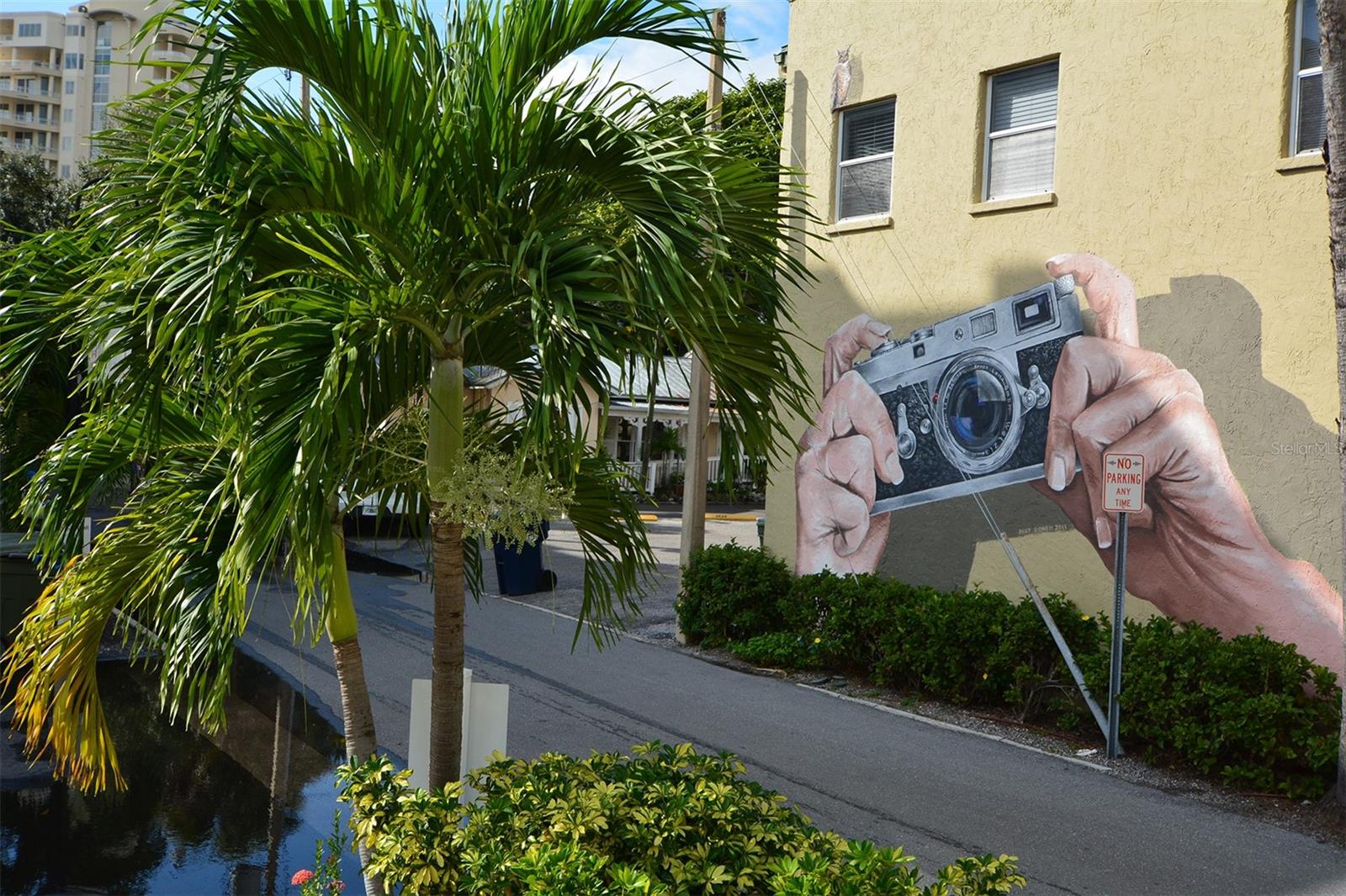 BURNS COURT ENCLAVE - Residential