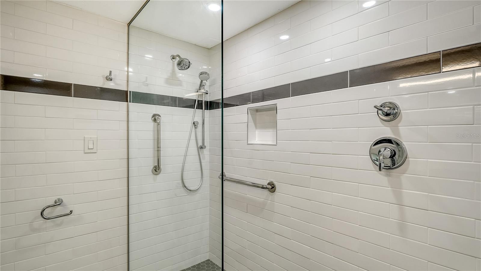 BURNS COURT ENCLAVE - Residential