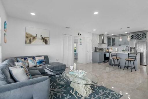 HUDSON BEACH ESTATES - Residential