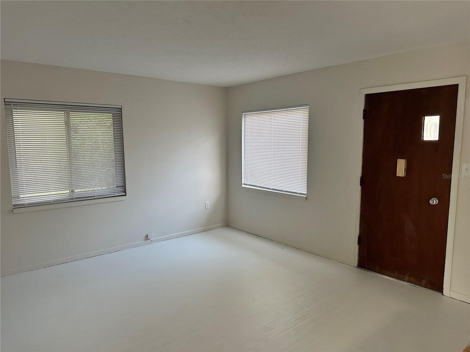 240 E HOWRY AVENUE