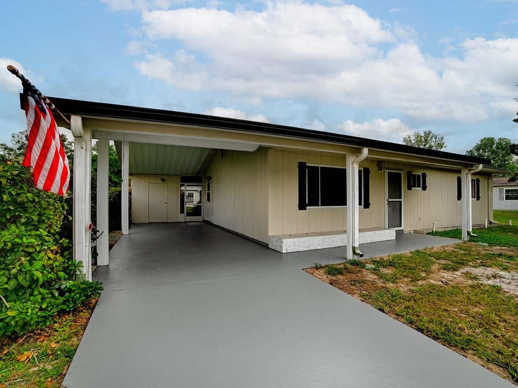 Photo of 9115 SW 102nd Lane, Ocala, FL 34481 (MLS # G5115901)