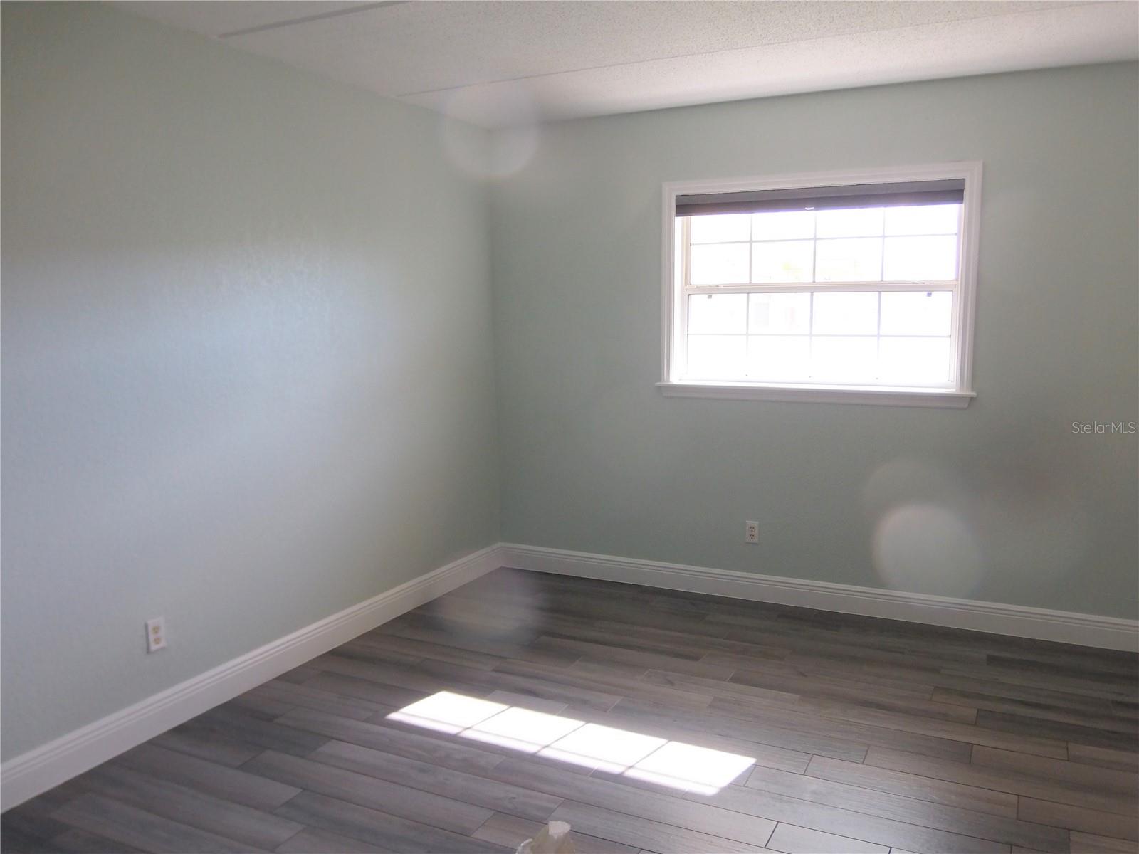 MT DORA COMMONS - Residential Lease