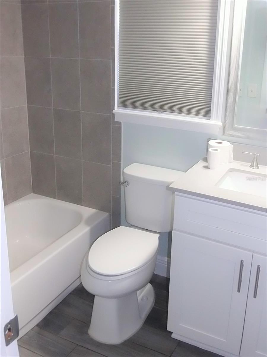 MT DORA COMMONS - Residential Lease