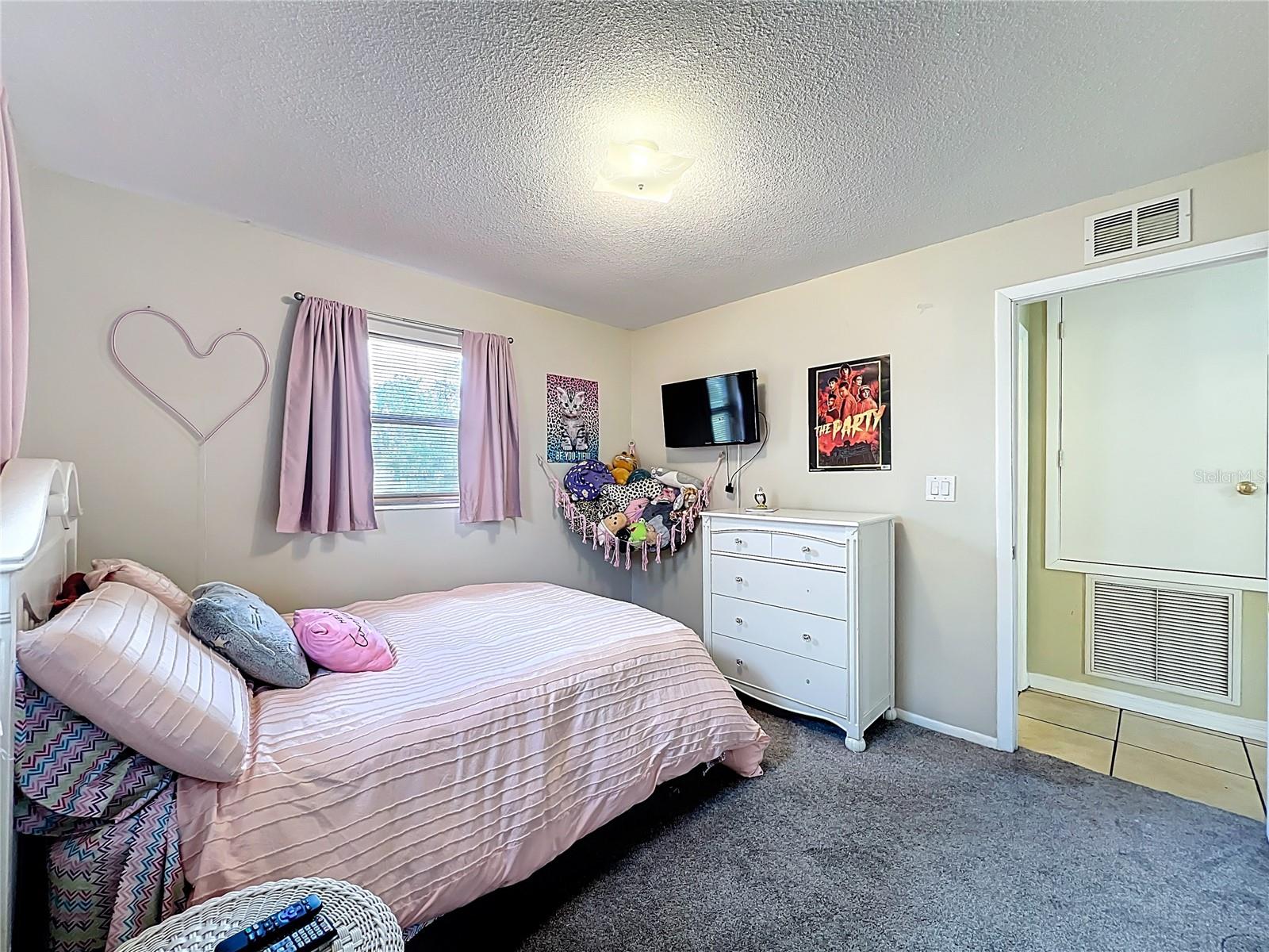 ACADEMY MANOR UNIT 02 - Residential