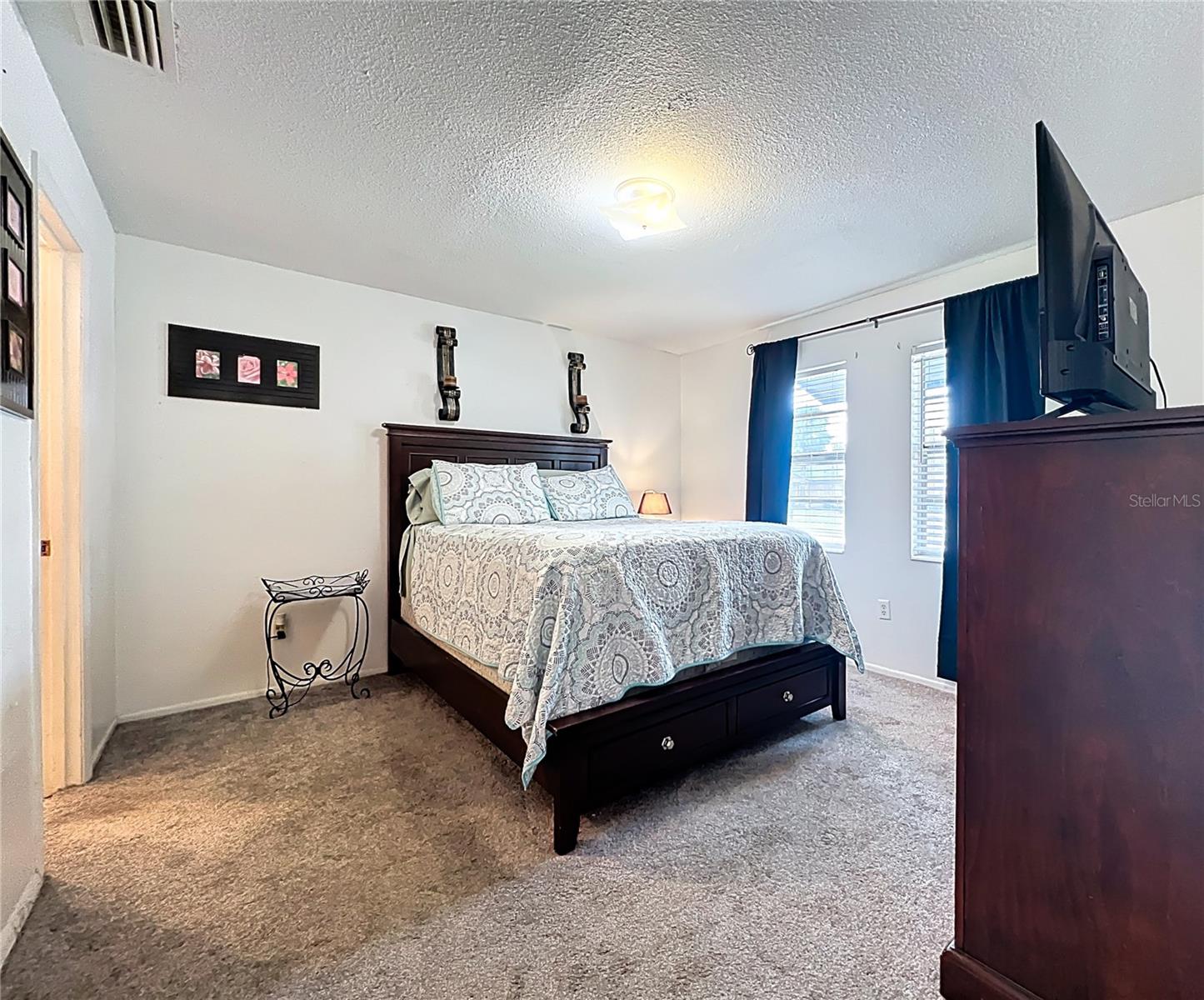 ACADEMY MANOR UNIT 02 - Residential