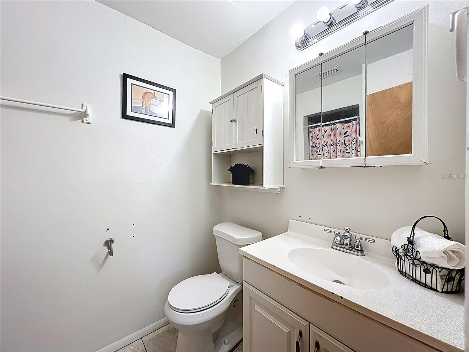 ACADEMY MANOR UNIT 02 - Residential