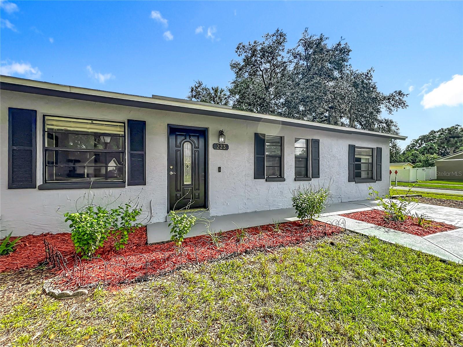 ACADEMY MANOR UNIT 02 - Residential