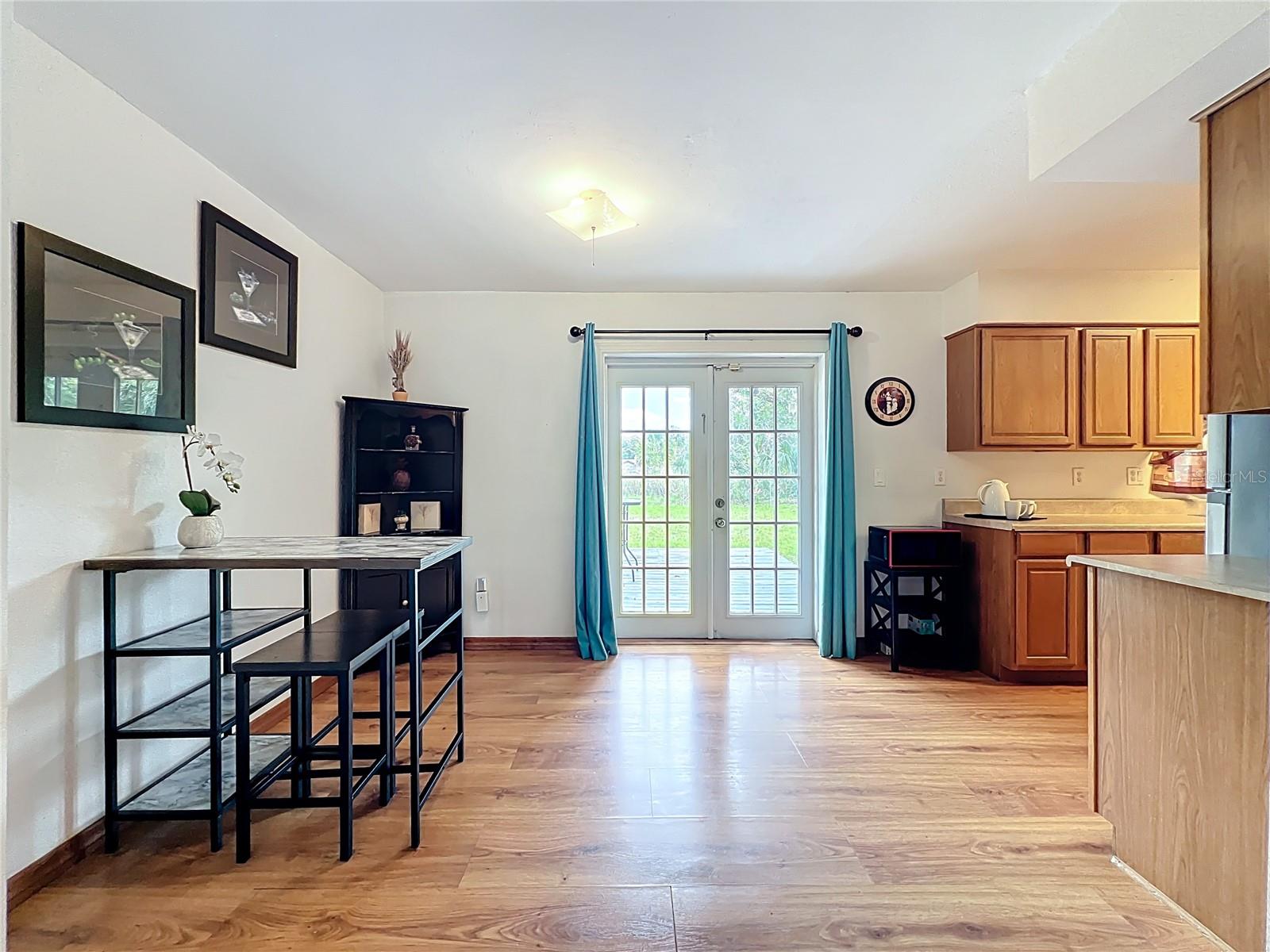 ACADEMY MANOR UNIT 02 - Residential