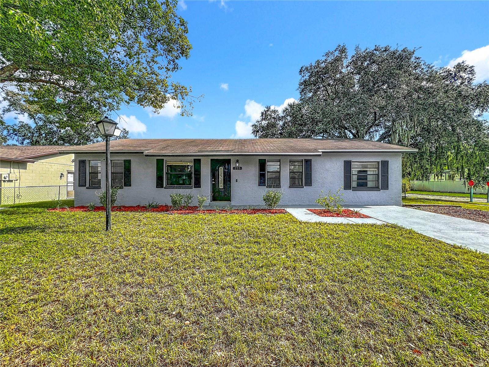 ACADEMY MANOR UNIT 02 - Residential