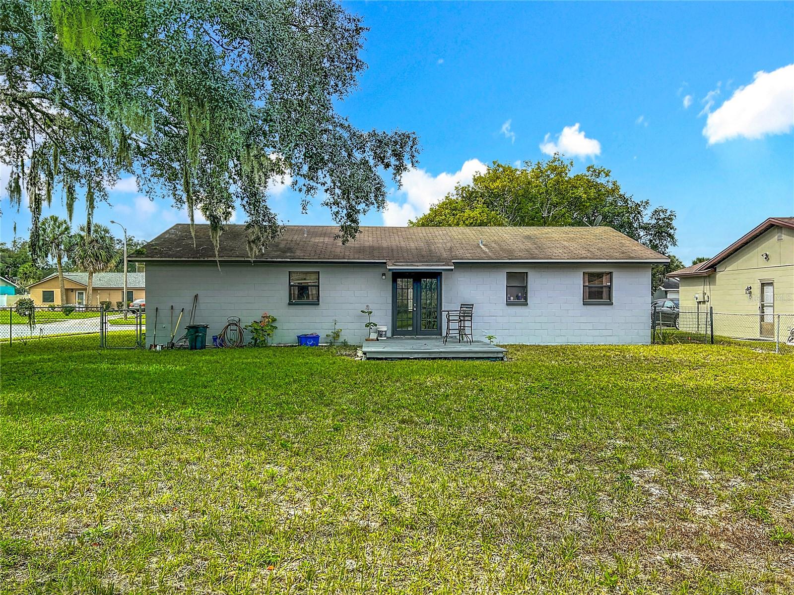 ACADEMY MANOR UNIT 02 - Residential