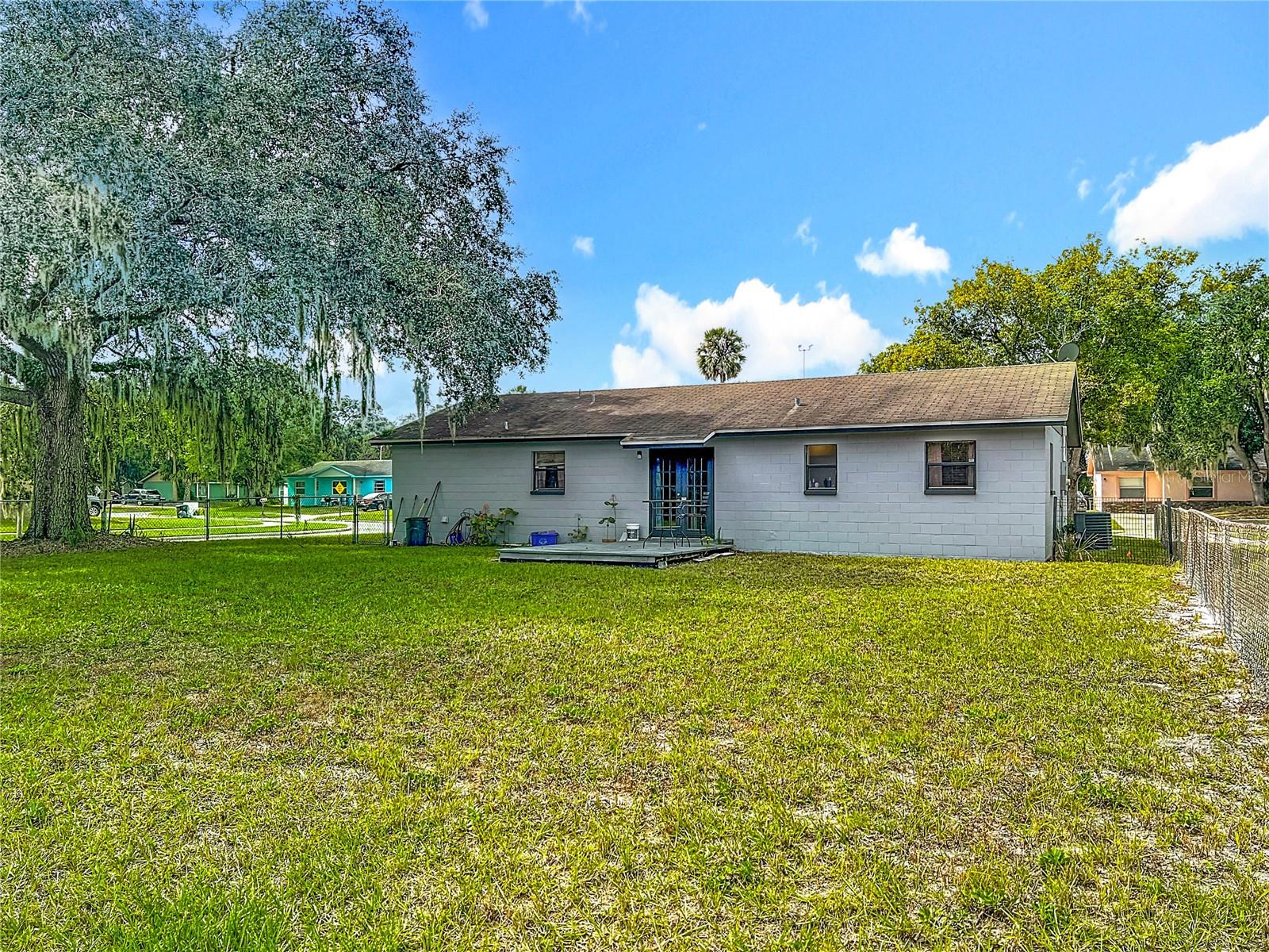 ACADEMY MANOR UNIT 02 - Residential