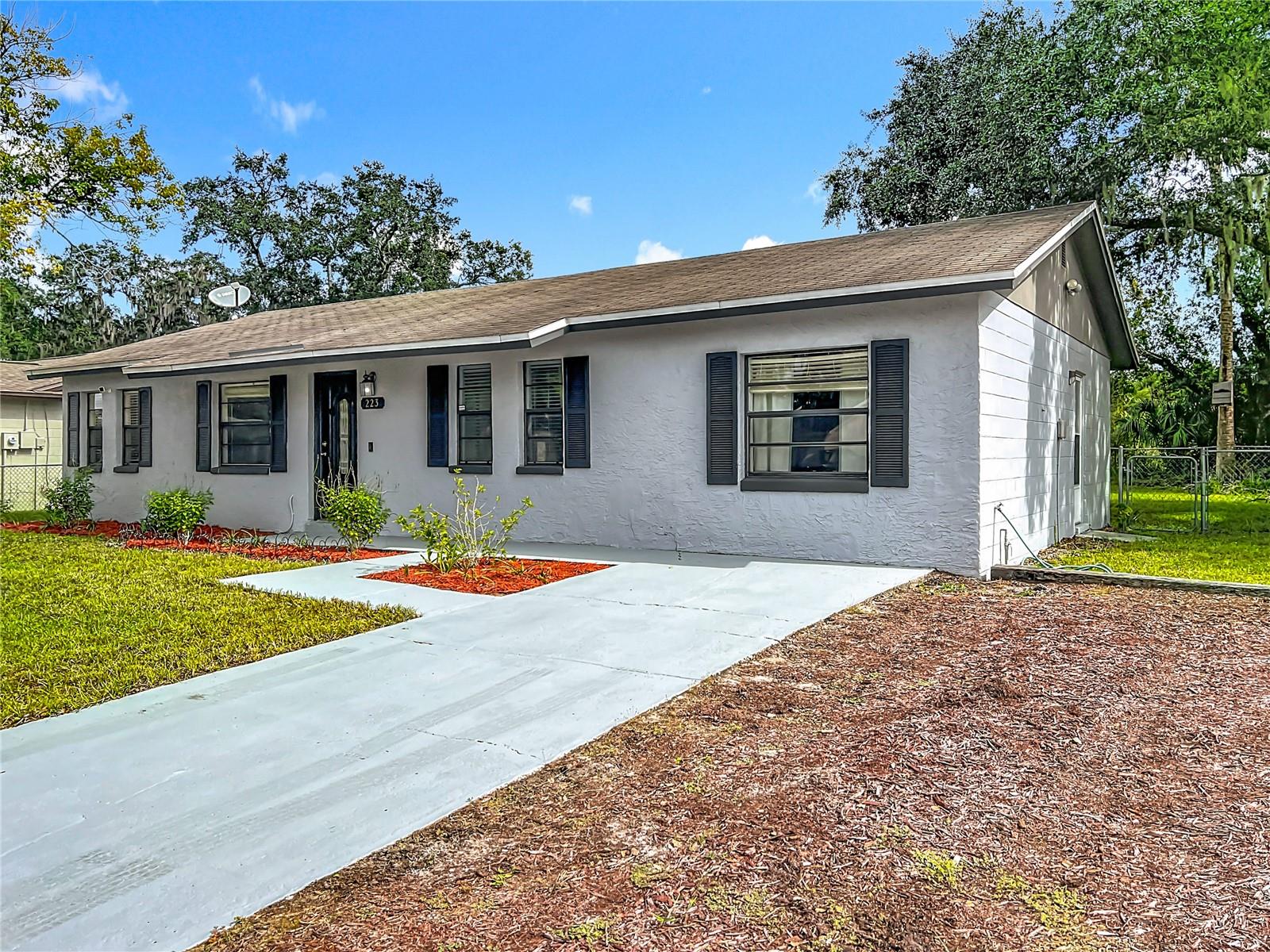 ACADEMY MANOR UNIT 02 - Residential