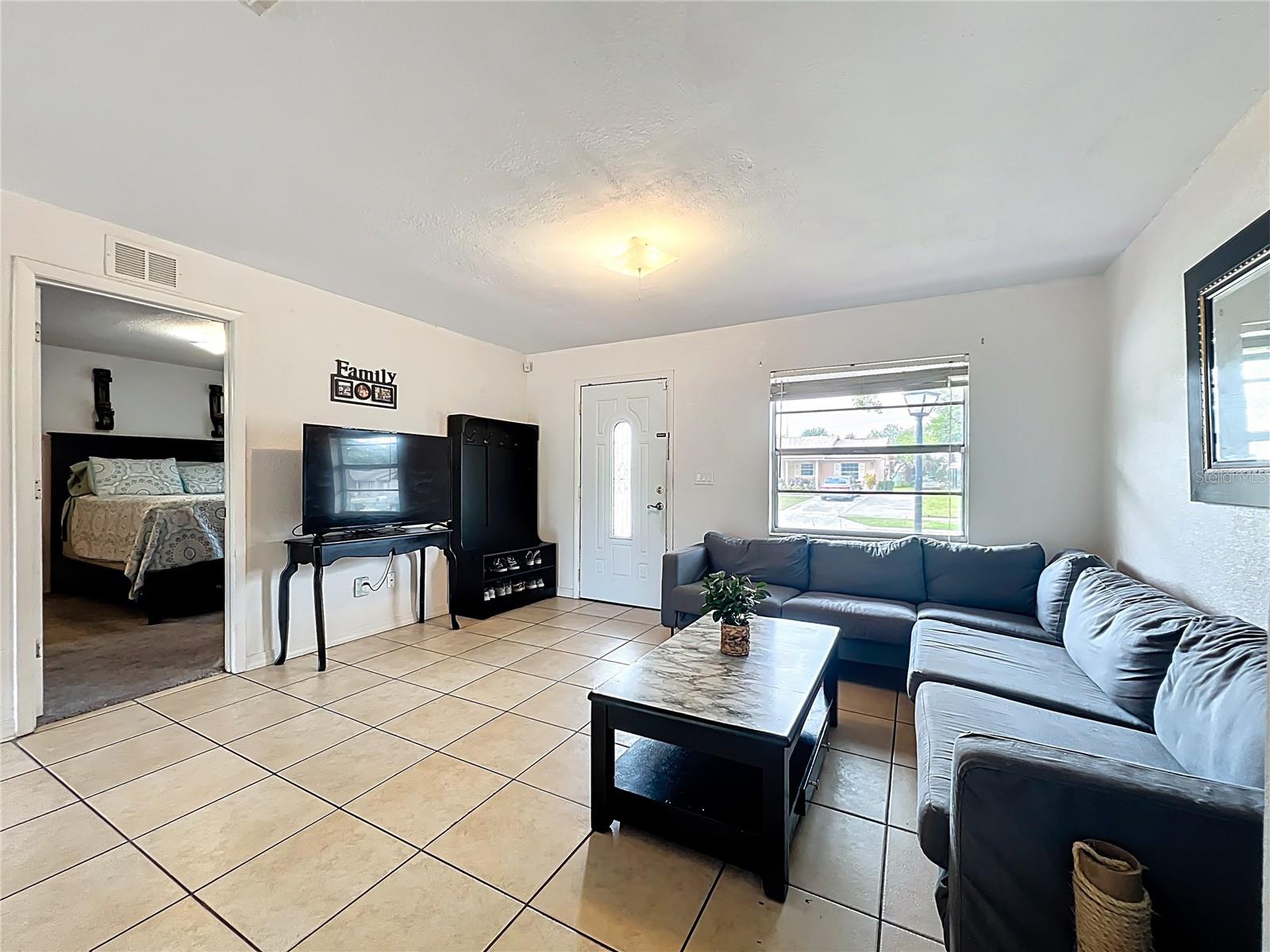 ACADEMY MANOR UNIT 02 - Residential