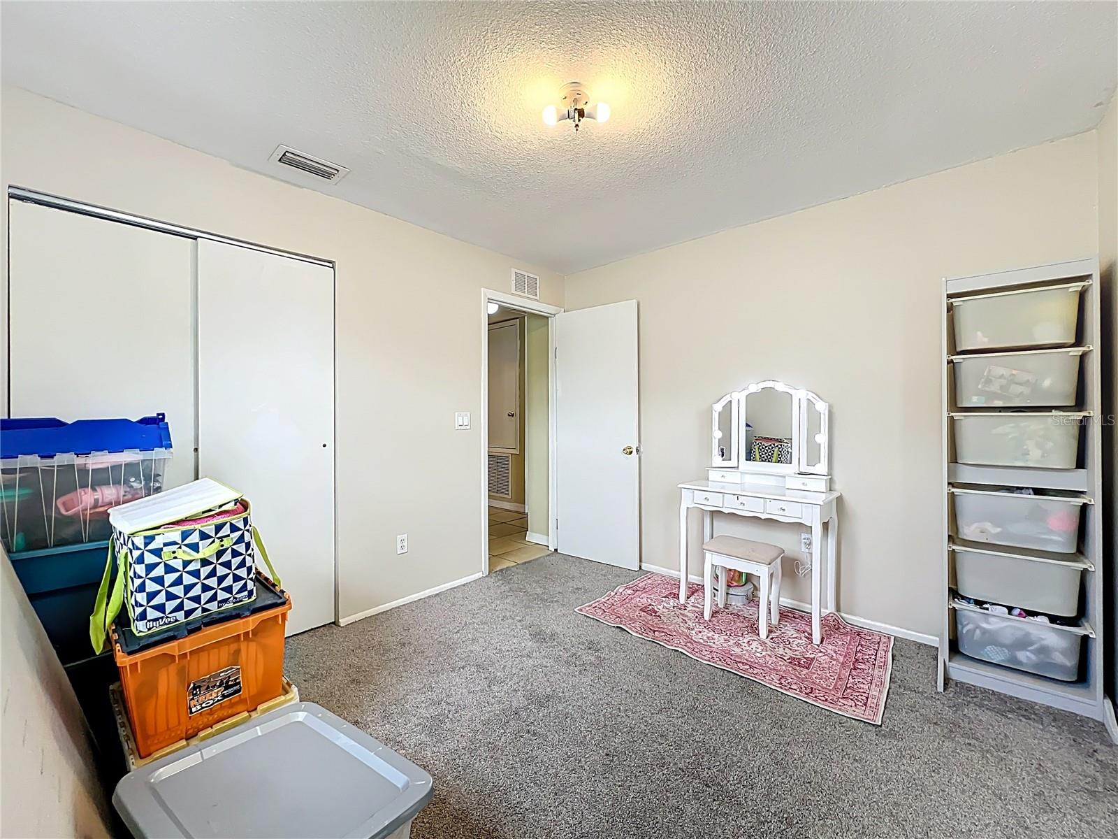 ACADEMY MANOR UNIT 02 - Residential