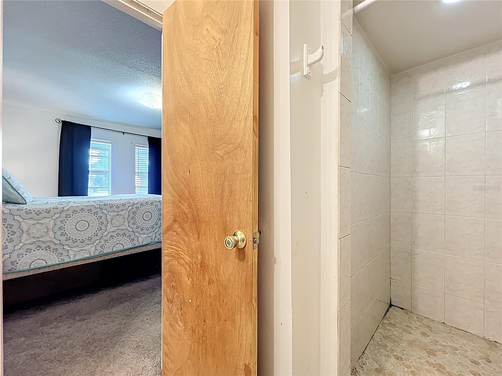 ACADEMY MANOR UNIT 02 - Residential