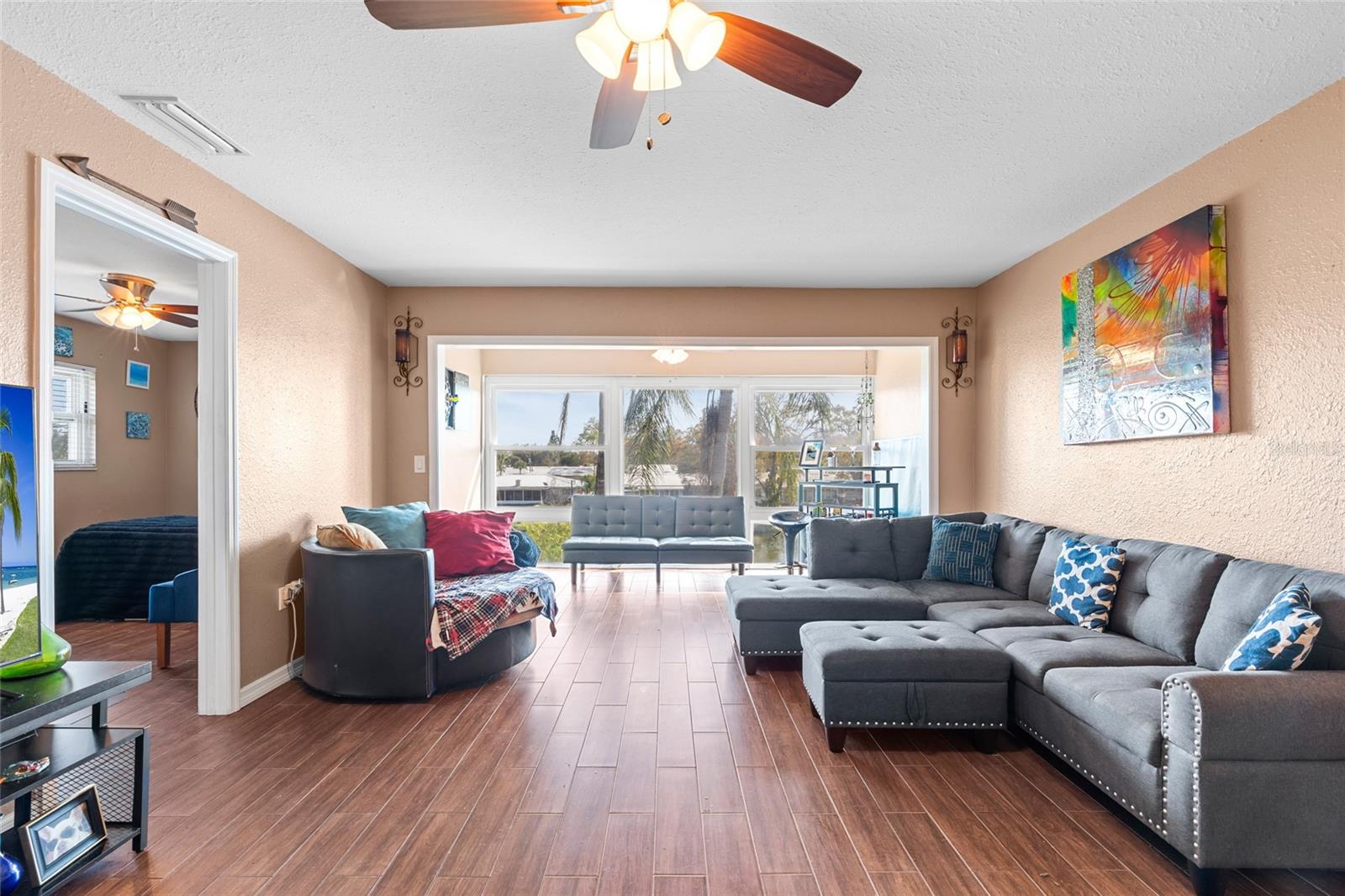 IMPERIAL PARK CONDO - Residential