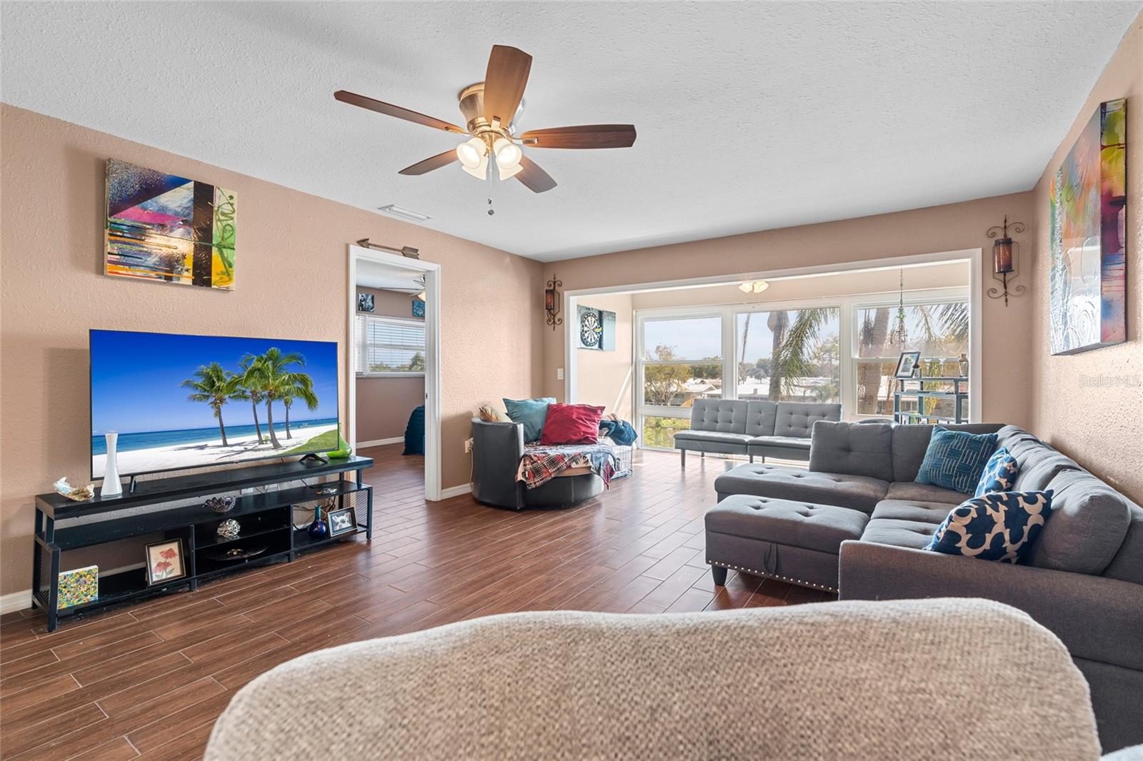 IMPERIAL PARK CONDO - Residential