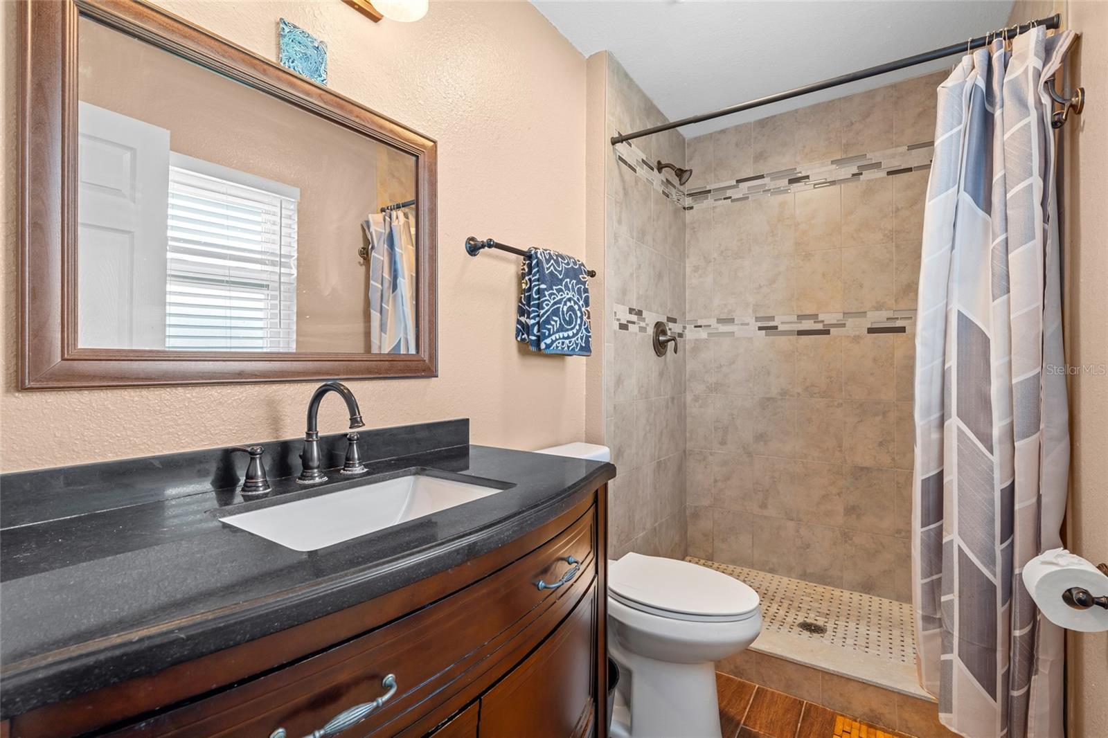 IMPERIAL PARK CONDO - Residential