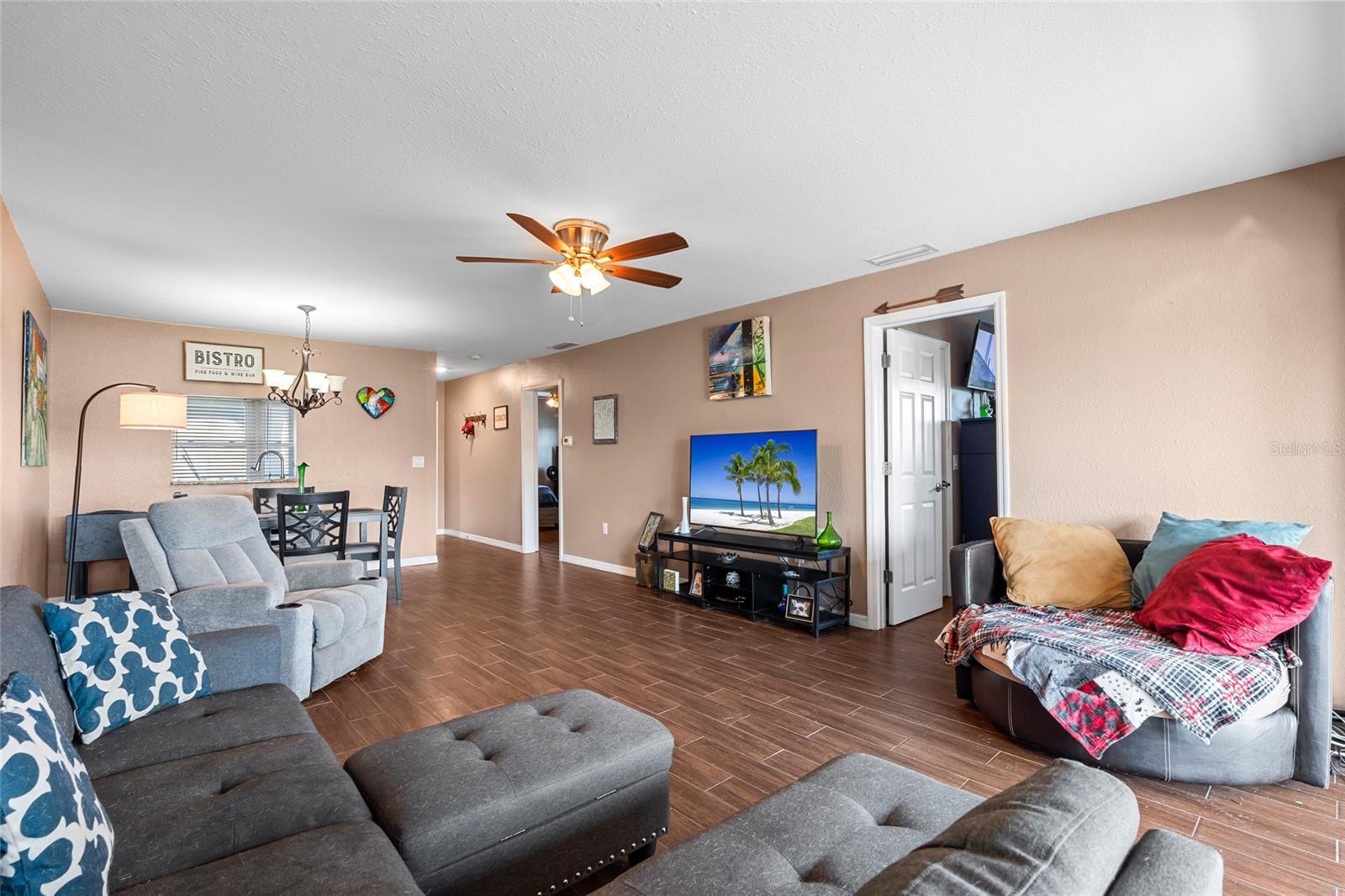 IMPERIAL PARK CONDO - Residential