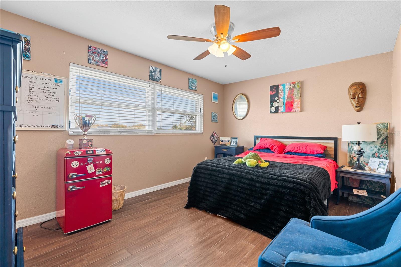 IMPERIAL PARK CONDO - Residential