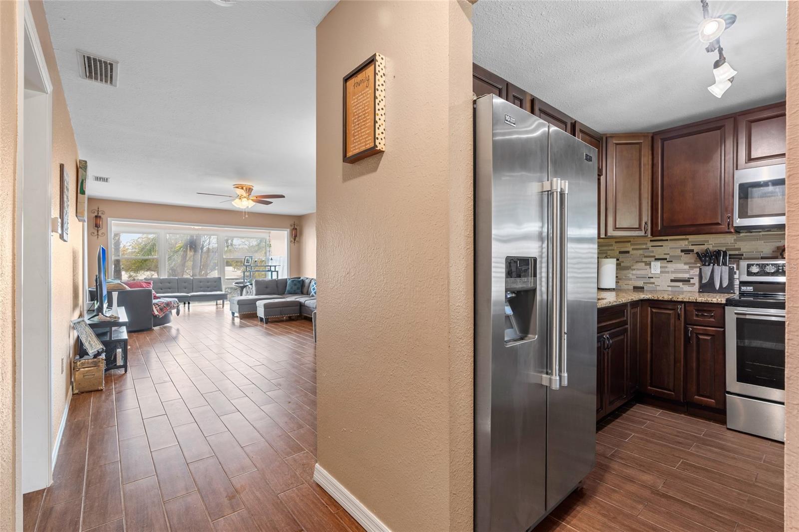 IMPERIAL PARK CONDO - Residential