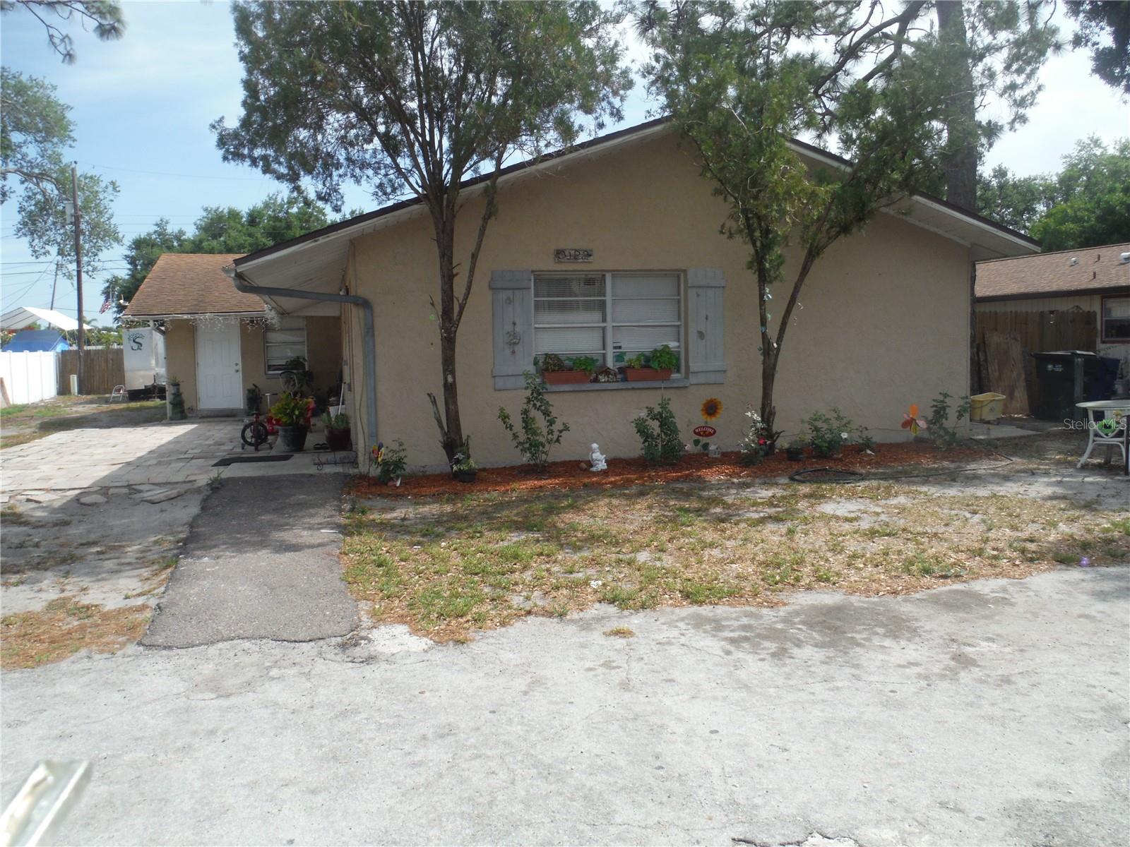 LAKE PALMS SEC 3 - Residential Income
